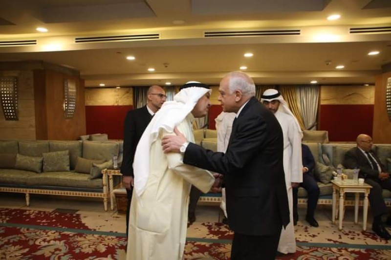 محافظ الجيزة يقدم واجب العزاء في وفاة أمير الكويت الراحل