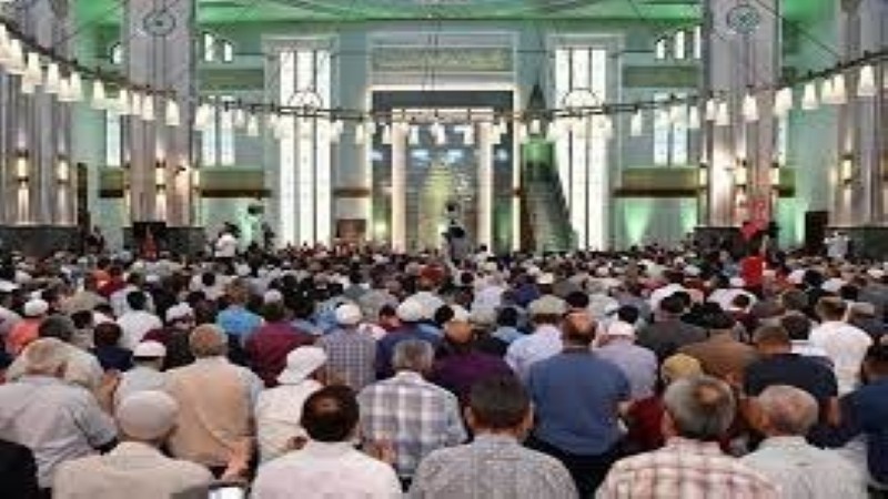 شعائر صلاة الجمعة الأخيرة في 2023 من مسجد الإمام الحسين (بث مباشر)