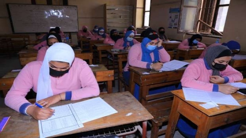 مدارس الجيزة تلزم الطلاب بارتداء الكمامات خلال امتحانات نصف العام 2024