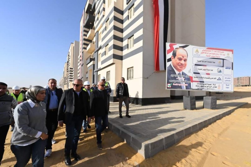 وزير الإسكان يتفقد موقف تنفيذ وحدات المبادرة الرئاسية ”سكن لكل المصريين ” بالسويس الجديدة