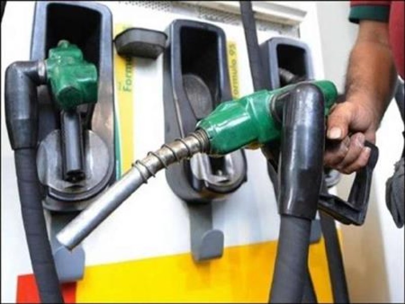 الحكومة تنفي زيادة أسعار المنتجات البترولية