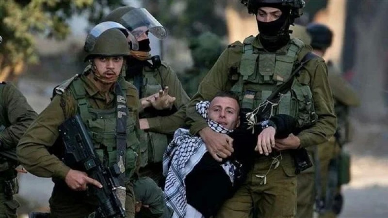 الاحتلال يعتقل 3200 فلسطيني في الضفة منذ بداية الحرب