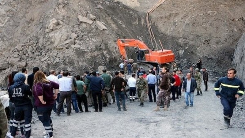 3 عمال تحت الأرض.. انهيار في منجم شرق تركيا
