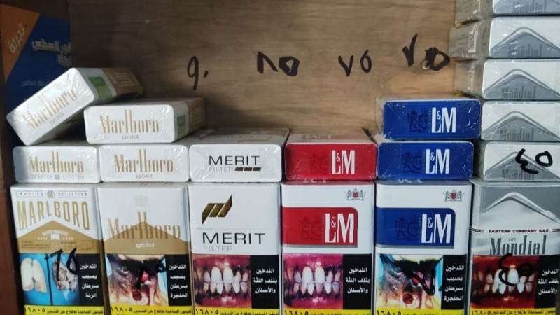 هل تنخفض أسعار السجائر بعد تراجع سعر الدولار؟.. رئيس الشرقية للدخان يرد