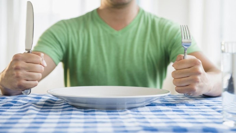 5 أسباب مجهولة.. التفسير العلمي للشعور بالجوع بعد تناول الطعام مباشرة
