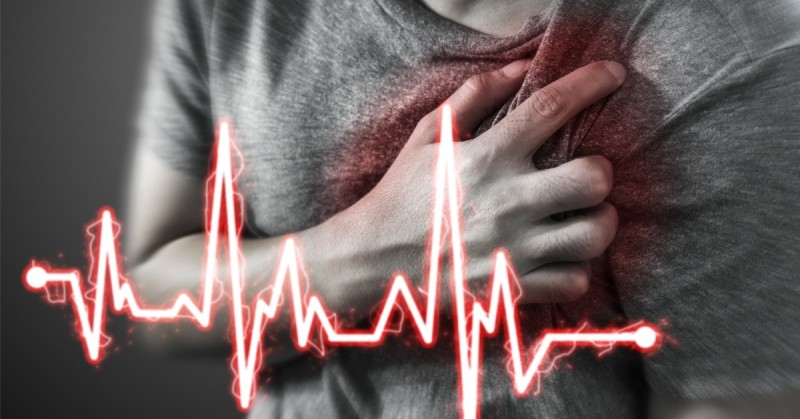 طبيب يكشف أسباب توقف القلب للشباب وطرق الوقاية