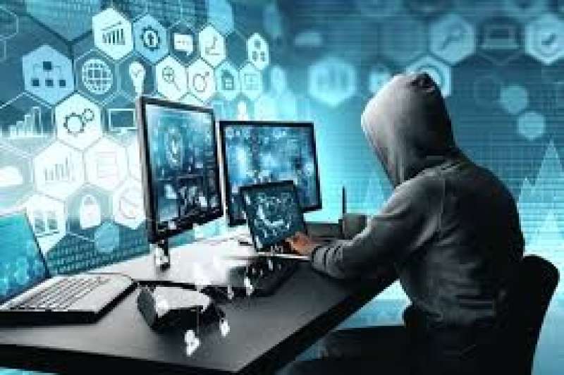 جرائم الإنترنت: شبكة من الخيوط الإلكترونية تُهدد أمننا