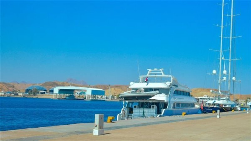 إعادة فتح ميناء شرم الشيخ البحري وانتظام الملاحة بالبحر الأحمر