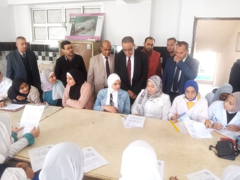 وكيل المديرية يتفقد عدد من مدارس إدارة أبو حمص التعليمية