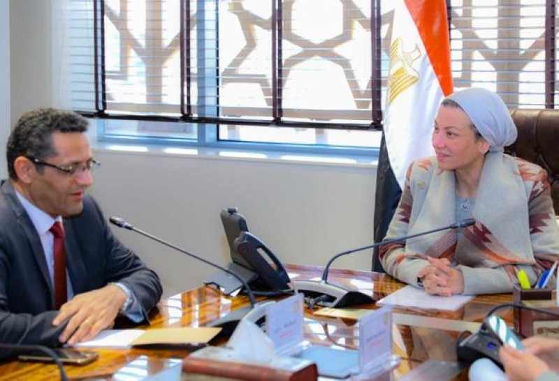 وزيرة البيئة تلتقي نقيب الصحفيين لبحث سُبل التعاون في دعم الصحافة البيئية في مصر