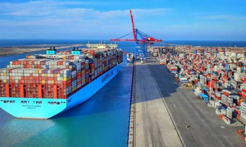 الديار .. ننشر حركة تداول السفن والحاويات والبضائع العامة في ميناء دمياط