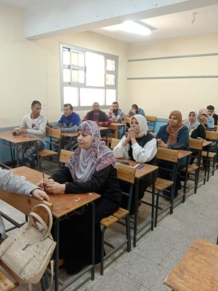 حي العجمي يعقد امتحانات محو الأمية ضمن بروتوكول الجامعات