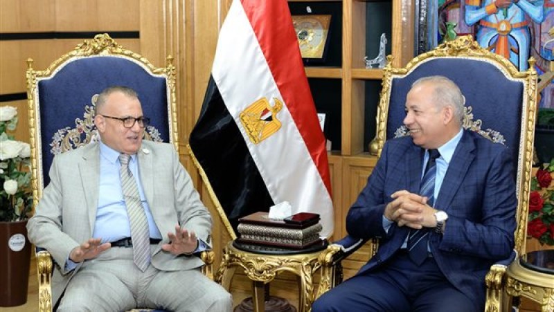 رئيس جامعة المنصورة يستقبل مساعد وزير العدل للشهر العقاري