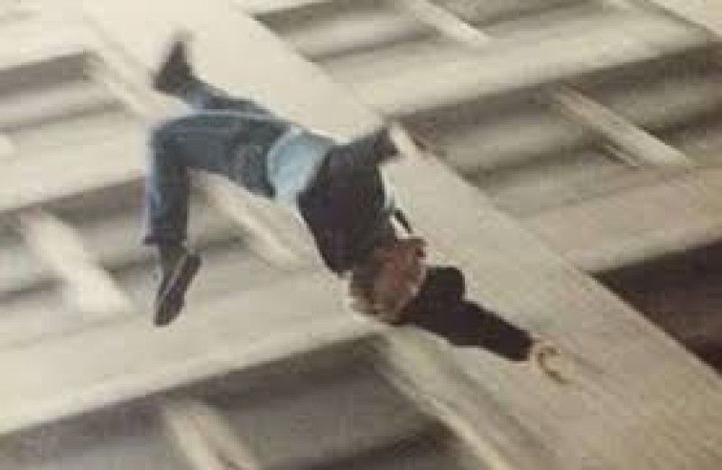مصرع شخص سقط من الطابق الـ 11 ببورسعيد