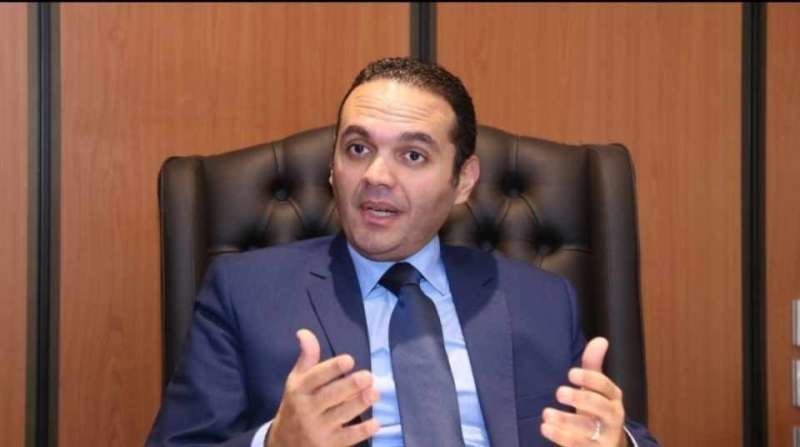 خبير اقتصادي يكشف عن تفاصيل تخارج الحكومة من الاقتصاد المصري