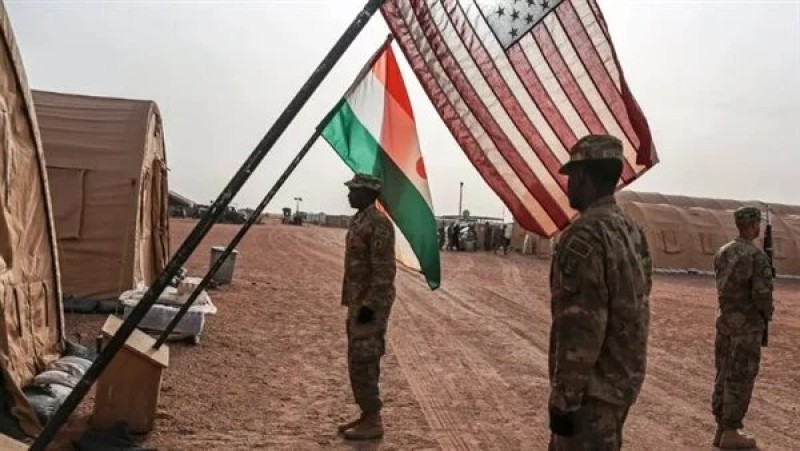 قوات أمريكية وروسية في قاعدة عسكرية بالنيجر.. ماذا يحدث؟