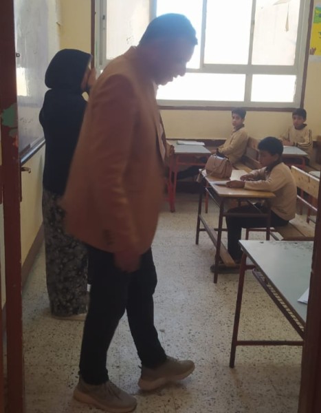 رئيس مدينة طور سيناء يتابع خط سير امتحانات النقل لنهاية العام الدراسي