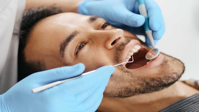 الصحة: أضرار كارثية على الأسنان نتيجة التدخين