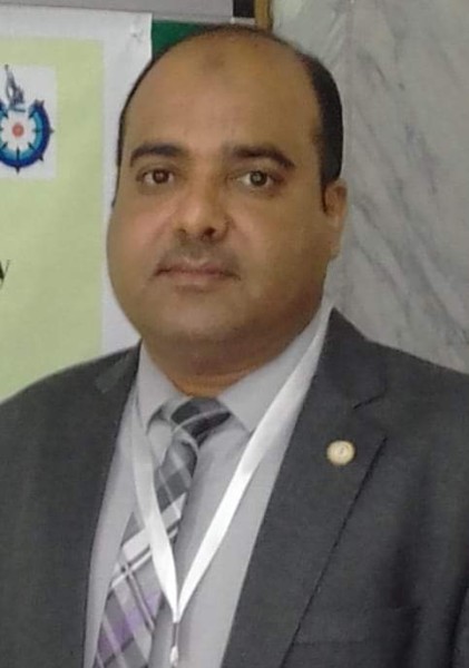 الدكتور محمود مبارك 