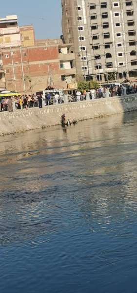 الإنقاذ النهري ... البحث عن جثة شاب غرق أمام كوبري الغفران بطنطا