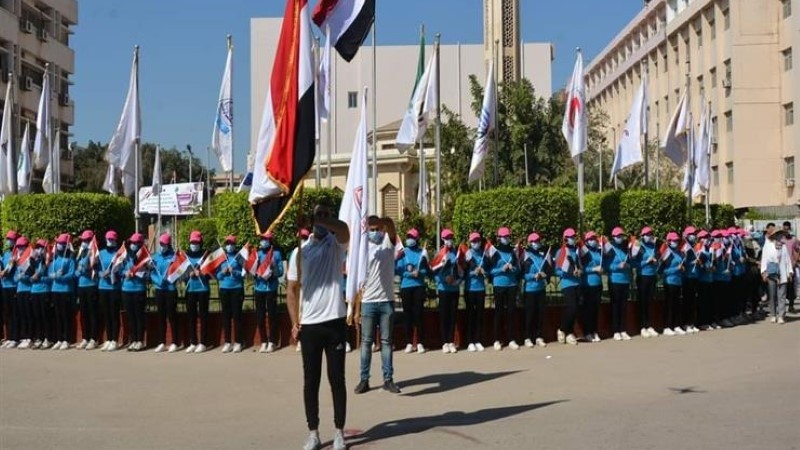 إلزام المدارس الخاصة والدولية بتحية العلم وترديد النشيد الوطني في طابور الصباح