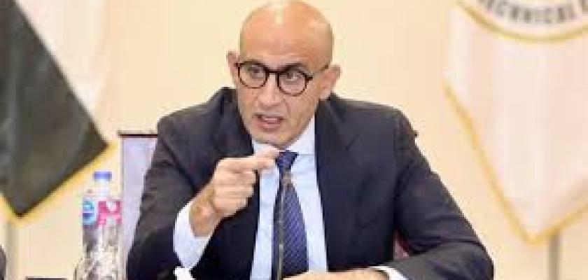 مطالب بإتاحة الاختيار بين البكالوريا والثانوية العامة ”إلكترونيا”