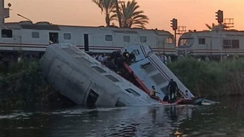 النائب العام يأمر بالتحقيق في حادث تصادم قطارين بالمنيا