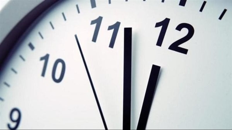 متى يبدأ وكيف يؤثر على يومك؟.. التوقيت الشتوي 2025