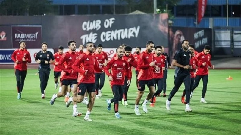 نجم مهم في الأهلي يطلب الانضمام للزمالك بـ شرط