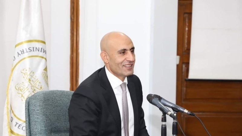 صفحة مزيفة تتحدث باسم وزير التربية والتعليم بفيس بوك.. ومتحدث الوزارة يحذر