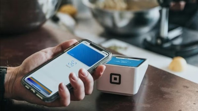 كيفية تفعيل خدمة Apple Pay على هواتف آيفون وآبل ووتش