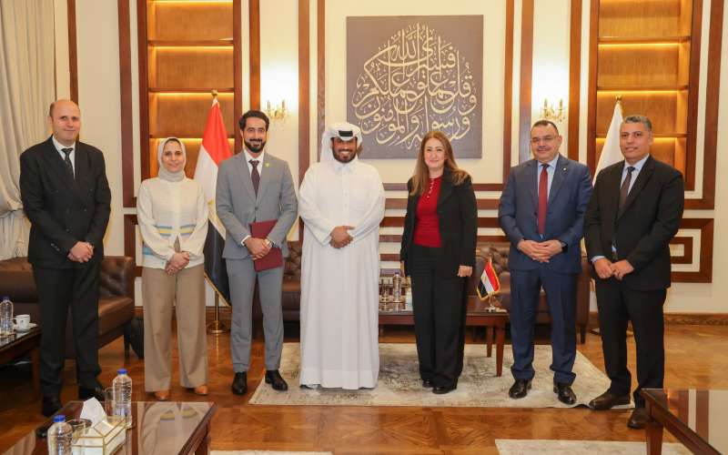 رئيس البريد تستقبل الرئيس التنفيذي للعمليات بالبريد القطري لتعزيز سبل التعاون المشترك