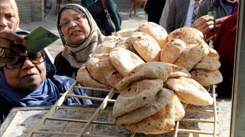 فلوس بدل العيش.. مفاجآت بشأن الخبز المدعم وشرط الحكومة للتحول للدعم النقدي