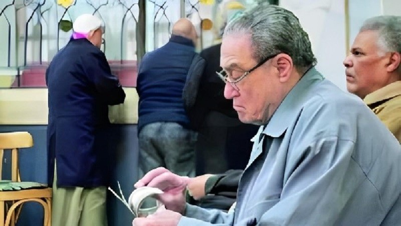 موعد صرف معاشات شهر نوفمبر 2025 موعد صرف معاشات شهر نوفمبر 2025