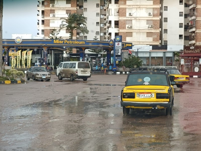 أمطار شديدة في الإسكندرية مع بداية نوة عيد الميلاد.. وطوارئ بالمحافظة ط صور ”