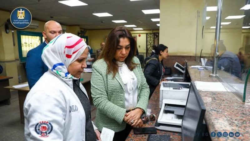 في جولة مفاجئة لوزيرة التنمية المحلية تحيل 25 موظفا للتحقيق بالخصوص