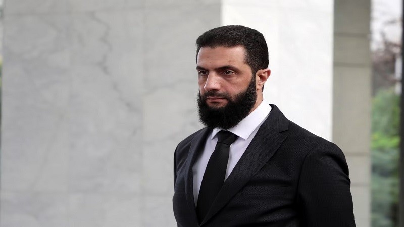 بعد رفع العقوبات.. ترامب يلتقي الرئيس السوري في الرياض