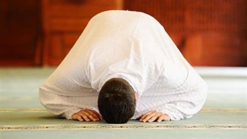 التصرف الشرعي لدائم الشك في عدد ركعات الصلاة