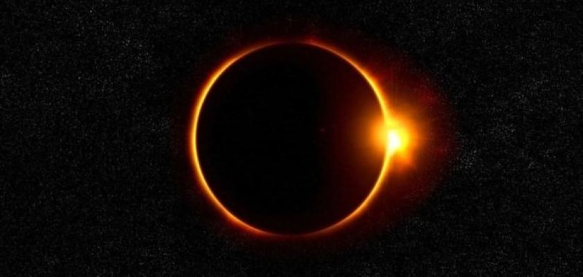 معهد الفلك: 29 مارس كسوف جزئي للشمس يستمر لأكثر من 3 ساعات ولن يرى في مصر