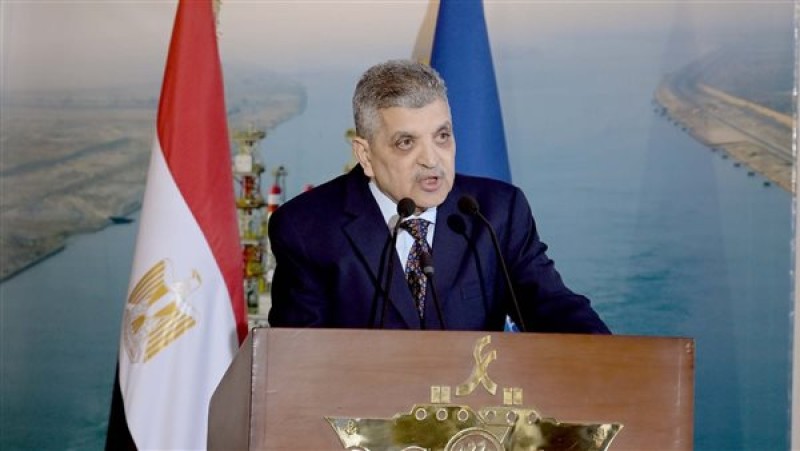 «قناة السويس» تستقبل مشروعات جديدة وتفتتح مصنع «البنتونات» و«مركز الإبداع والتميز»