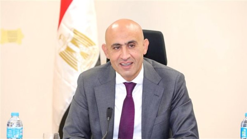 وزير التعليم يكشف أسباب رفع سن معلمي الحصة لـ45 عامًا