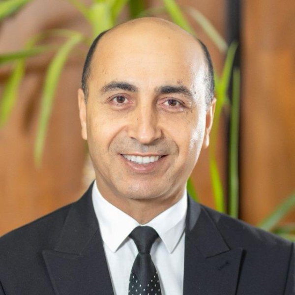 رئيس جامعة دمنهور يهنئ الرئيس السيسي والشعب المصري بعيد العمال