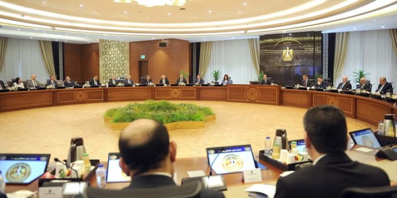رئيس الوزراء يترأس الاجتماع السابع لمجلس المحافظين بحضور مديري الأمن بالمحافظات