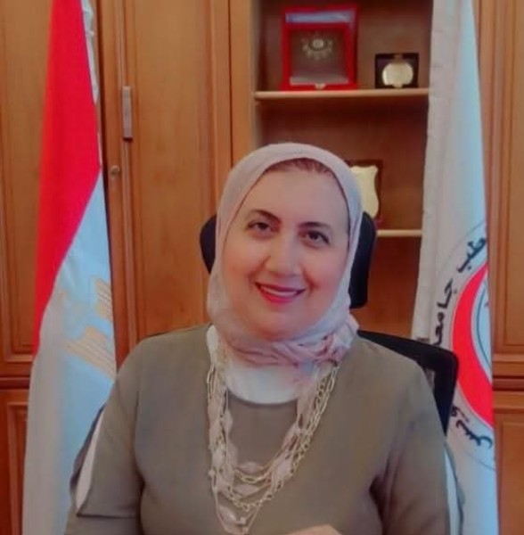 الاستاذة الدكتورة دعاء محمد سيد عميدًا لكلية طب السويس