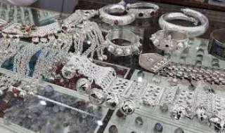 استقرار أسعار الفضة محليا اليوم.. والأونصة العالمية ترتفع 3.5%