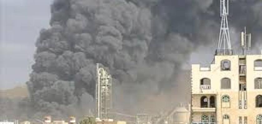 - تدمير البنية التحتية: الغارات الإسرائيلية على مطار صنعاء ومحطات الكهرباء