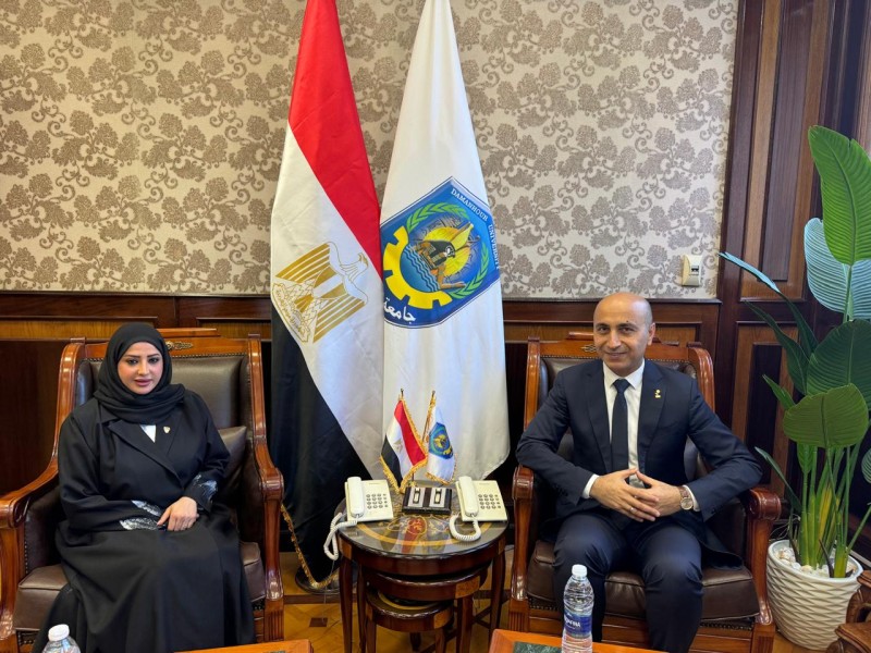جامعة دمنهور ترحب بالملحق الثقافي لسفارة البحرين وتؤكد على دعم الطلاب الوافدين