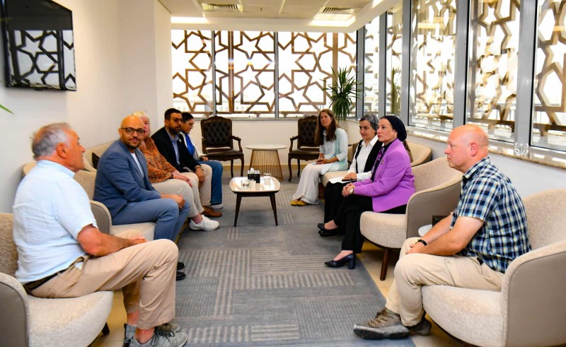 وزيرة البيئة تلتقي مع الجمعية المصرية لحماية الطبيعة لبحث سُبل حماية مسارات الطيور المُهاجرة في مصر