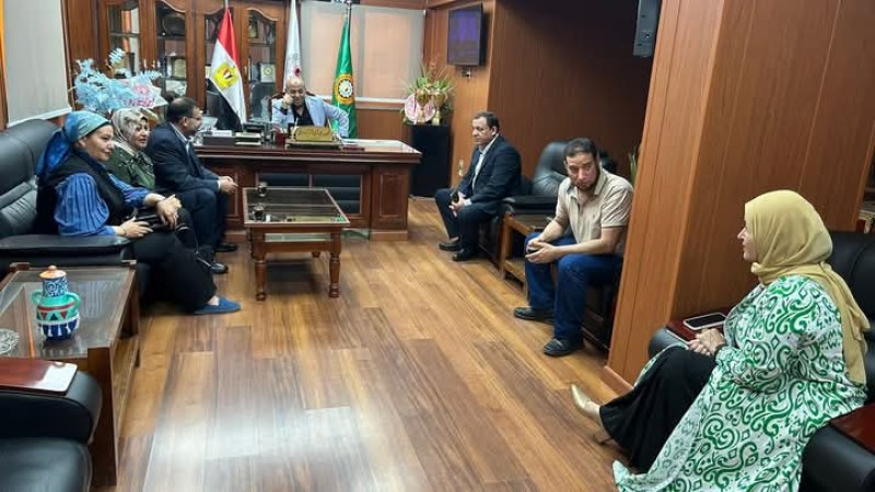 الإدارة المركزية لتطوير المناهج في ضيافة تعليم الدقهلية والرشيدي يناقش التوسع في تدريس اللغات الثانية