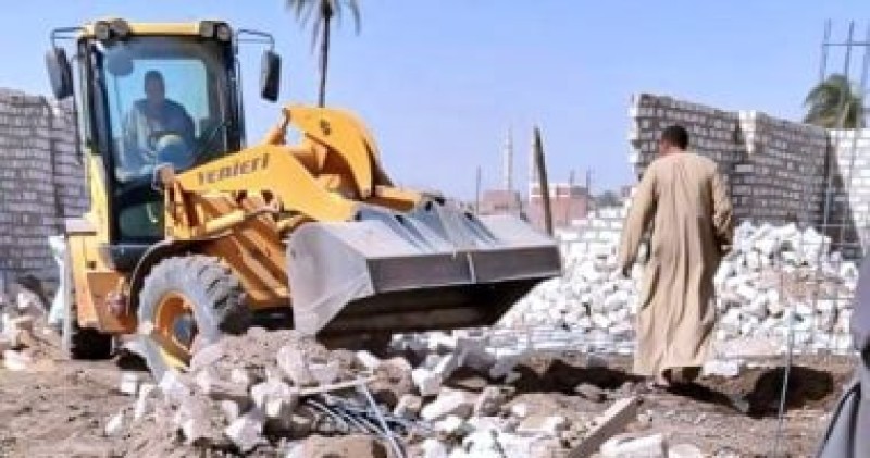 إزالة 2822 متر مربع من التعديات على أملاك الدولة في البحيرة